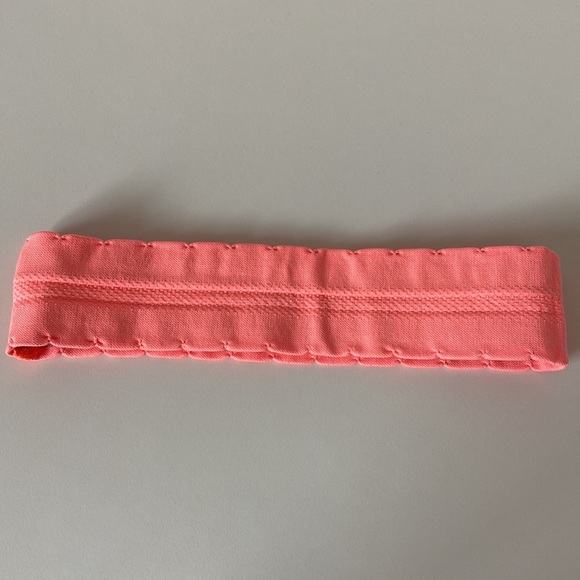 Lululemon women’s headband - Picture 3 of 5